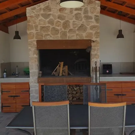 Petrovic Apartment *