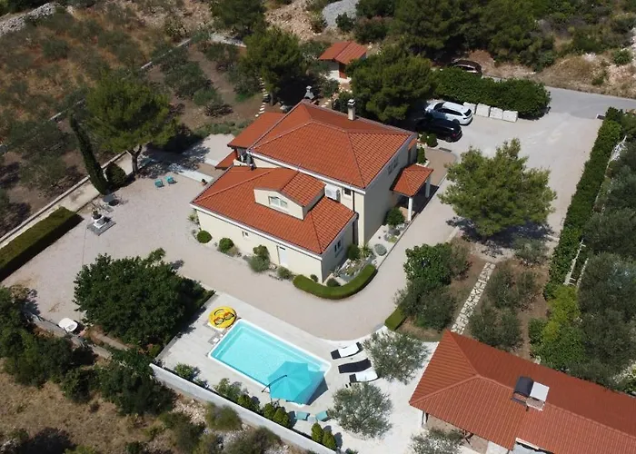 Petrovic 아파트 *