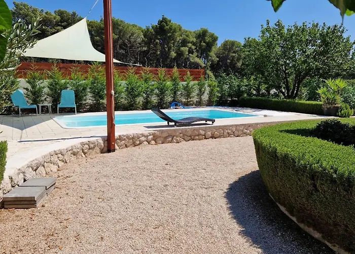 Petrovic 아파트 *